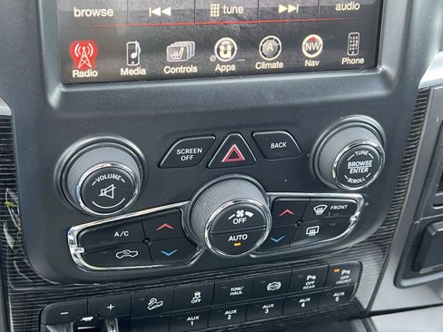 Used 2017 RAM 2500 Limited image 15