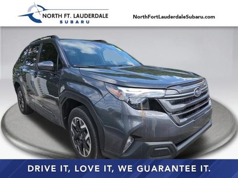 Used 2026 Subaru Forester Premium AWD/4WD image 1