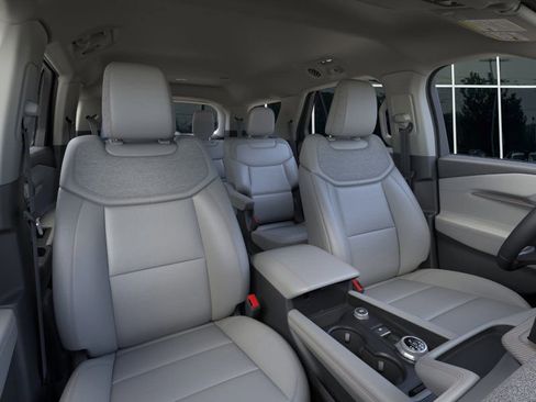 New 2025 Ford Explorer Active w/ Active Comfort Package image 10
