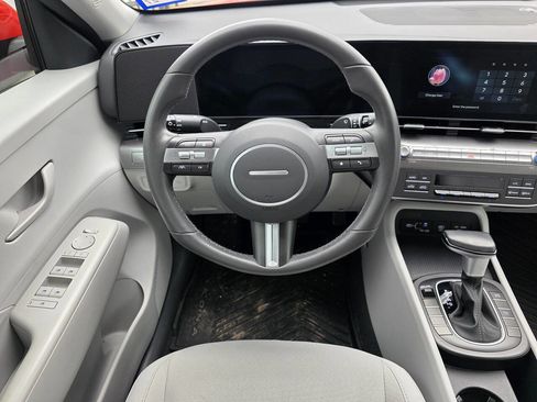 Used 2024 Hyundai Kona SEL image 14