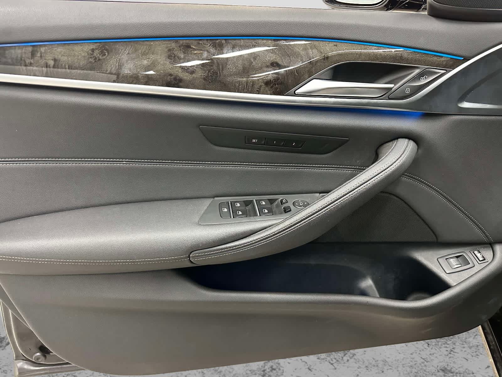 Used 2023 BMW 530e xDrive w/ Convenience Package AWD/4WD image 17