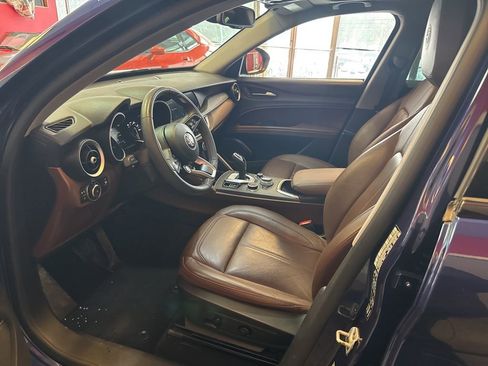 Used 2021 Alfa Romeo Stelvio Ti w/ Nero Edizione image 24