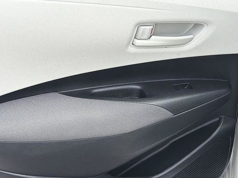 Used 2026 Toyota Corolla LE FWD image 9