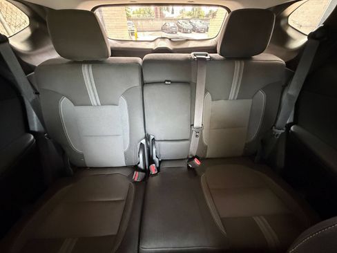 Used 2025 Chevrolet Blazer LT FWD image 37