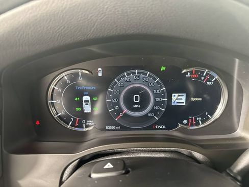 Used 2019 Cadillac Escalade ESV Luxury AWD/4WD image 16