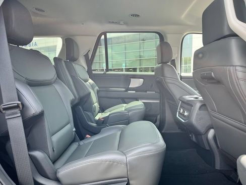 New 2026 Ford Expedition Active RWD image 8