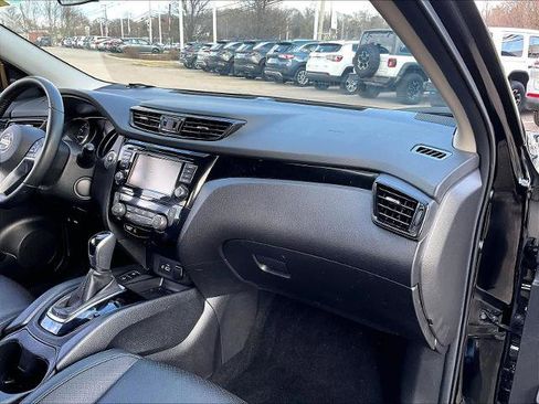 Certified 2022 Nissan Rogue Sport SL image 13