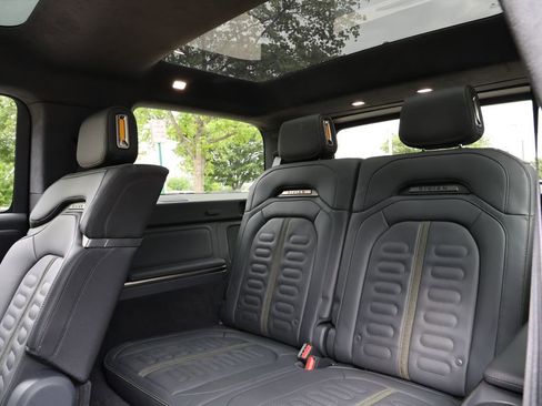 Used 2022 Rivian R1S Launch Edition AWD/4WD image 25