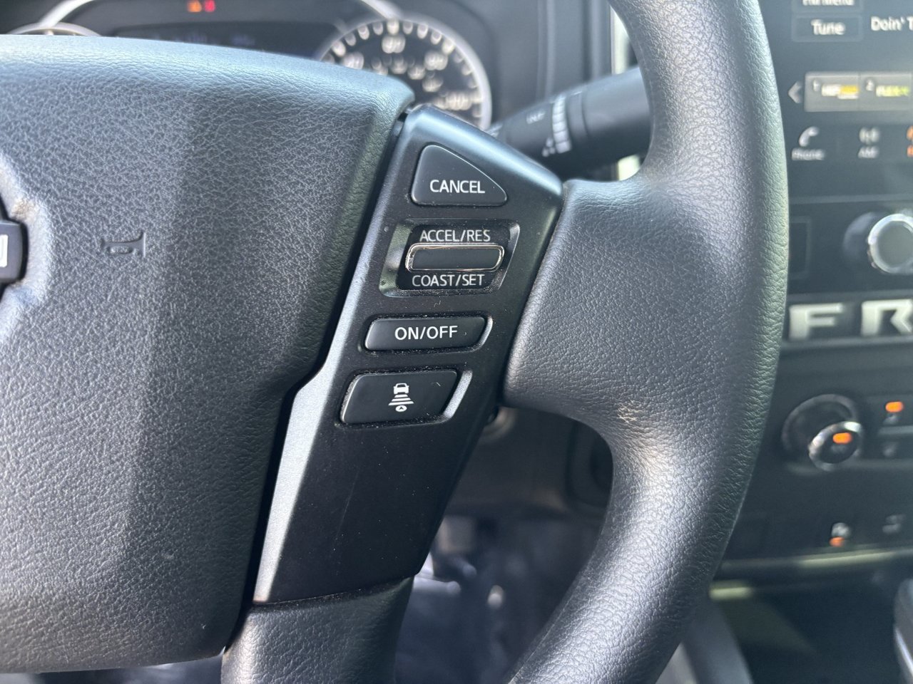 Used 2025 Nissan Frontier SV AWD/4WD image 27
