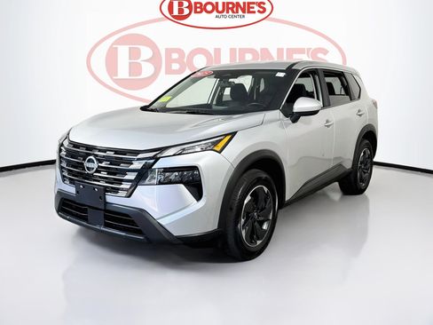 Used 2025 Nissan Rogue SV AWD/4WD image 5