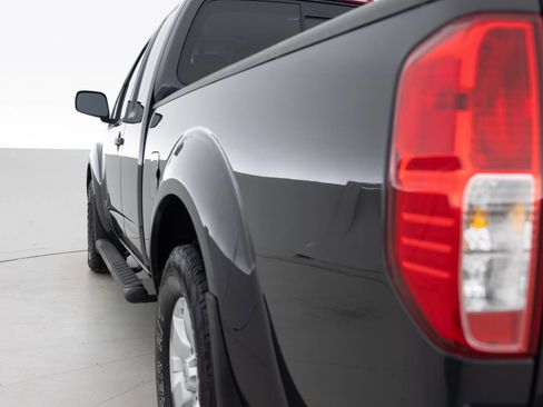 Used 2012 Nissan Frontier SV w/ SV Premium Utility Pkg image 13