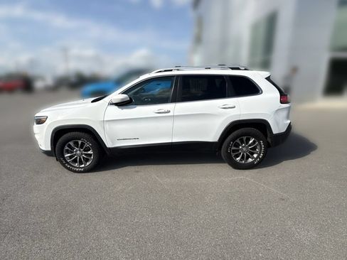 Used 2019 Jeep Cherokee Latitude Plus AWD/4WD image 9