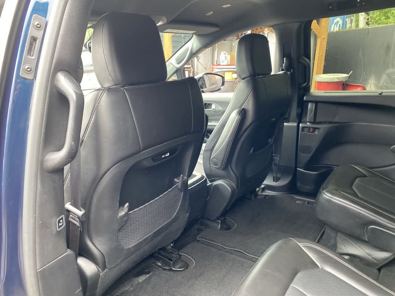 Used 2025 Chrysler Pacifica Select FWD image 14