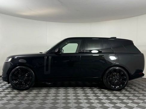 Certified 2026 Land Rover Range Rover SE image 3