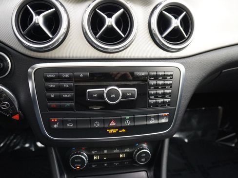 Used 2015 Mercedes-Benz GLA 250 4MATIC image 18
