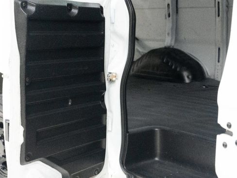 Used 2017 Chevrolet Express 2500 Extended image 25