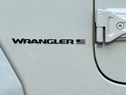 Used 2024 Jeep Wrangler Unlimited Rubicon image 11