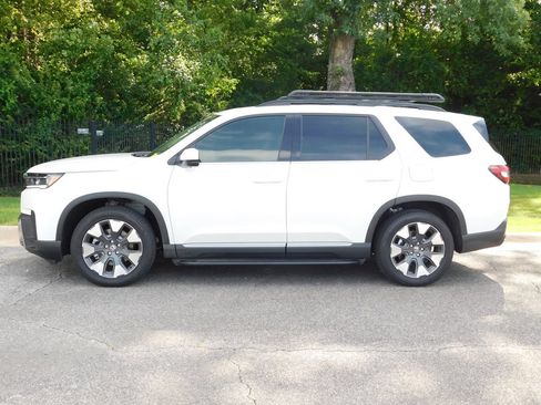 Certified 2026 Honda Pilot Elite image 2