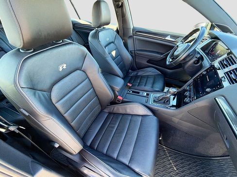 Used 2018 Volkswagen Golf R 4-Door image 14
