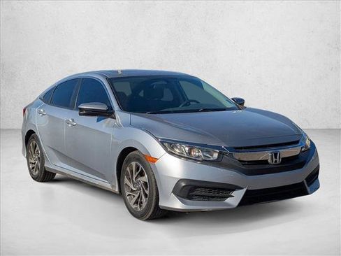 Used 2018 Honda Civic EX image 3