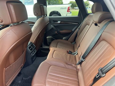 Used 2018 Audi Q5 2.0T Premium Plus w/ Premium Plus Package AWD/4WD image 16