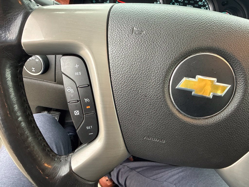Used 2012 Chevrolet Avalanche LTZ AWD/4WD image 39