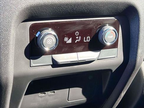 New 2026 Chevrolet Traverse Z71 image 10