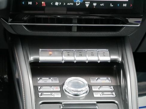 New 2026 Lincoln Nautilus Premier image 15