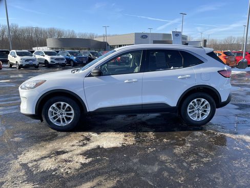 Used 2022 Ford Escape SE w/ Convenience Package image 2