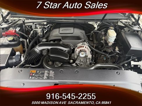 Used 2014 GMC Yukon XL Denali image 23