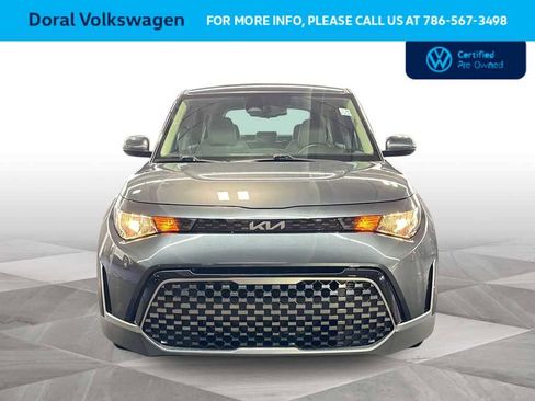 Used 2023 Kia Soul EX image 3