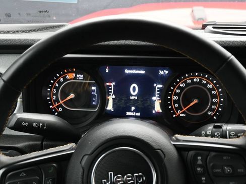 Used 2024 Jeep Wrangler Unlimited Sport AWD/4WD image 17