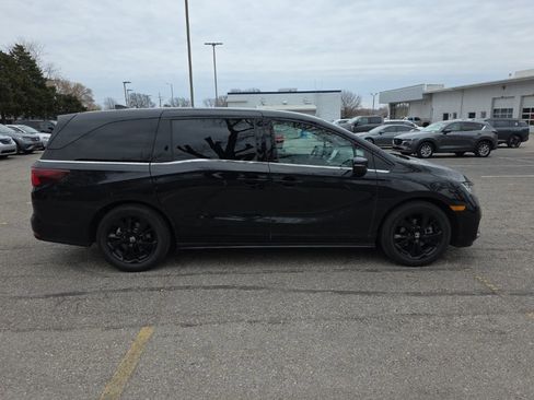 Used 2023 Honda Odyssey Sport image 5