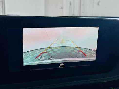 Used 2025 Buick Envista Preferred FWD image 23