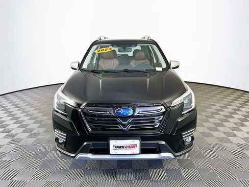 Used 2023 Subaru Forester Touring image 4
