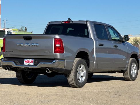 New 2026 RAM 1500 4x4 Crew Cab image 3