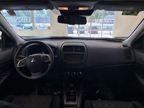 Used 2024 Mitsubishi Outlander Sport LE image 19