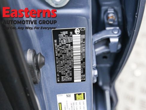 Used 2021 Toyota Corolla SE w/ SE Premium Package image 35