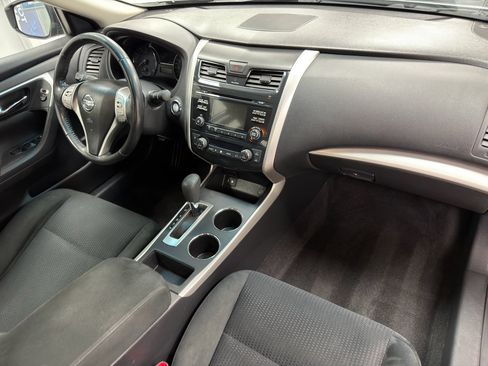 Used 2015 Nissan Altima 2.5 SV w/ Convenience Package image 27