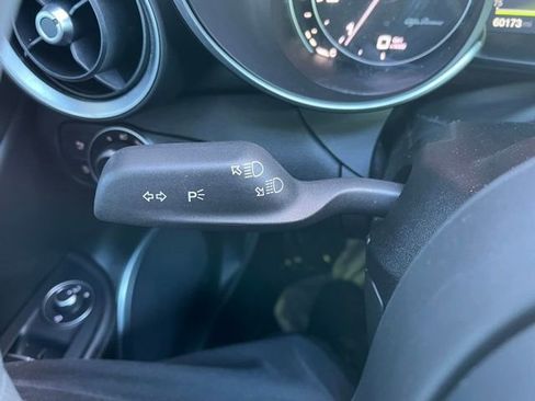 Used 2017 Alfa Romeo Giulia Ti image 39