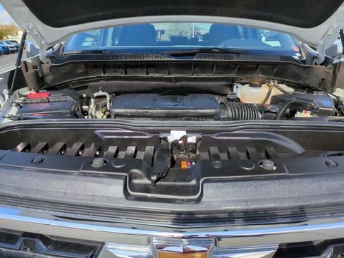 Used 2024 Chevrolet Silverado 1500 LT w/ Z71 Off-Road Package AWD/4WD image 32