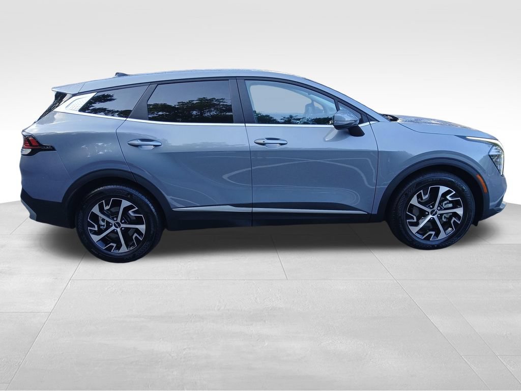 Used 2024 Kia Sportage EX FWD image 7