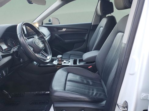 Used 2021 Audi Q5 Premium image 15