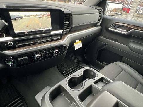 New 2026 GMC Sierra 1500 Elevation image 31