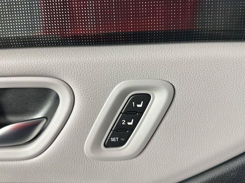 Used 2023 Honda Pilot Elite image 9