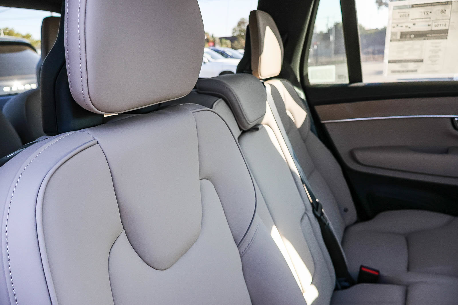 New 2026 Volvo XC90 T8 Plus w/ Protection Package Premier AWD/4WD image 20