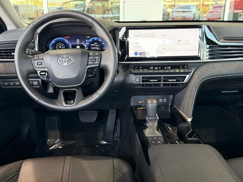 Certified 2025 Toyota Camry XLE FWD image 33