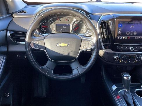 Used 2020 Chevrolet Traverse LT FWD image 7