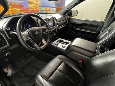 Used 2021 Ford Expedition XLT image 11