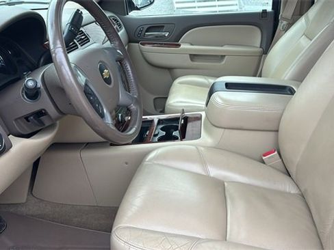 Used 2014 Chevrolet Tahoe LTZ image 25